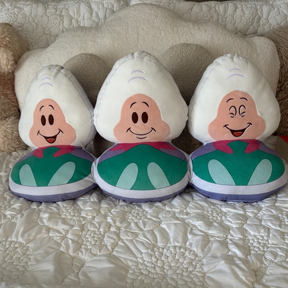 Little Oysters Plush - Tokyo Disney